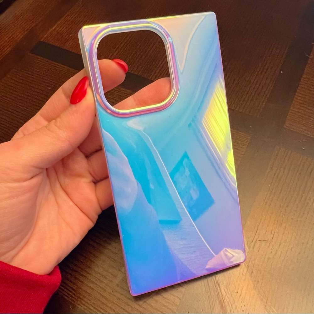 flaunt holographic square case